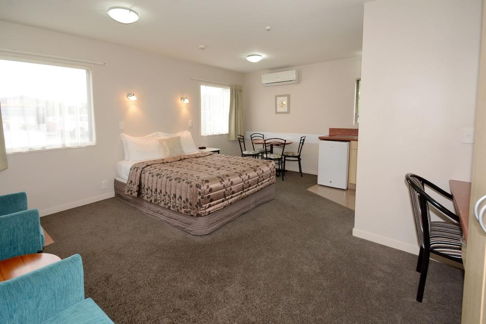 Bella Vista Motel 4*